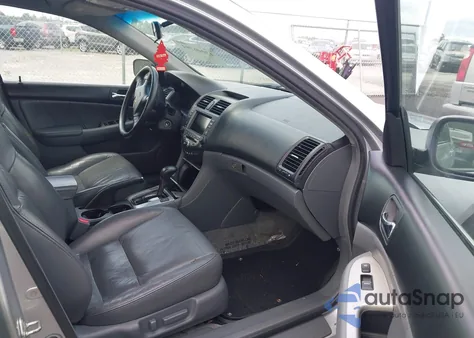 2006 Honda Accord 3.0 Ex from USA, damaged, VIN 1HGCM66886A043703